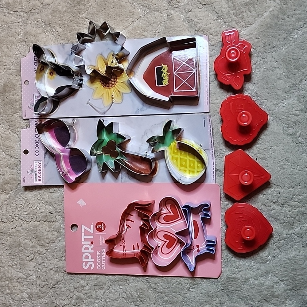 Spritz Cookie Cutter Set with Red Shapes